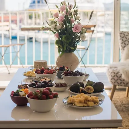 Marinca Port View Apartment Toulon